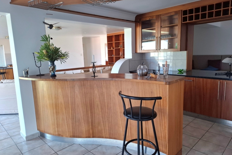 5 Bedroom Property for Sale in Bettys Bay Western Cape